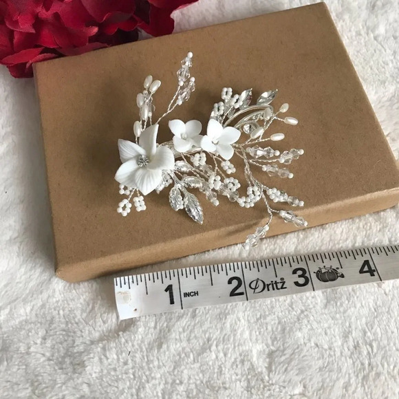 Stunning Pearl Barrette Flower Crystal - Picture 10 of 12